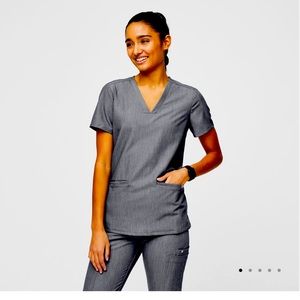 Figs gray/graphite casma top sz L NWOT